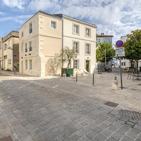 Proche Apartment